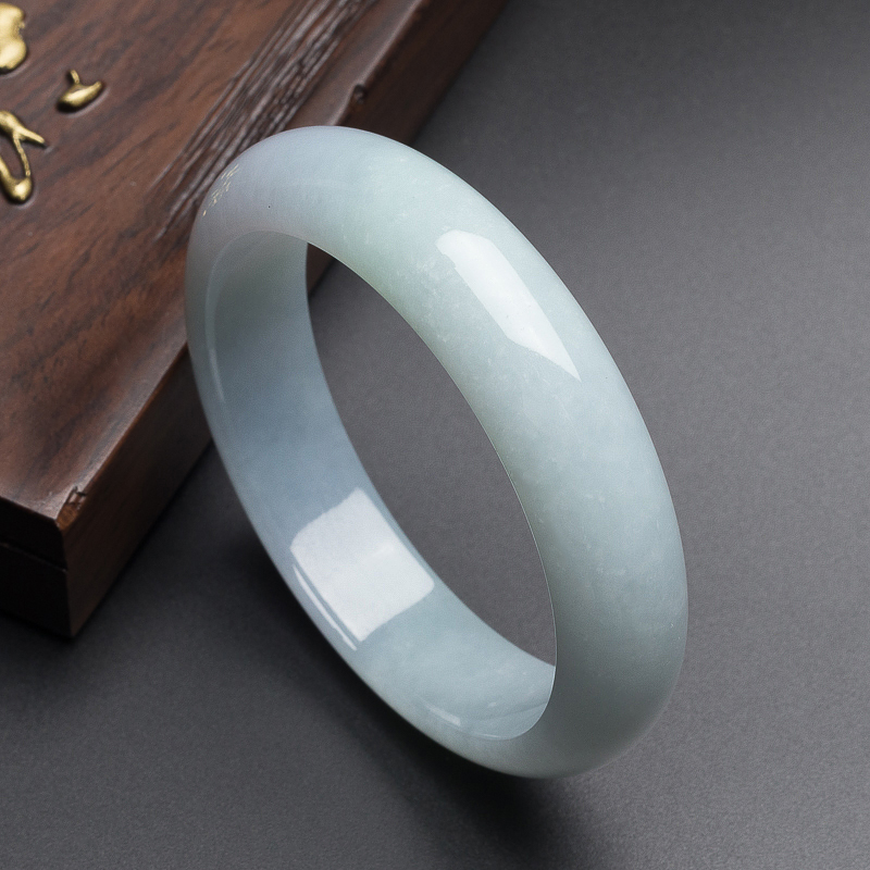 细糯种淡绿翡翠手镯-红掌柜珠宝