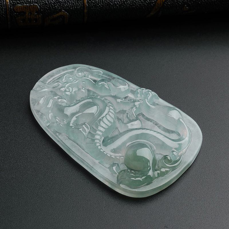 缅甸冰种翡翠挂坠-红掌柜珠宝