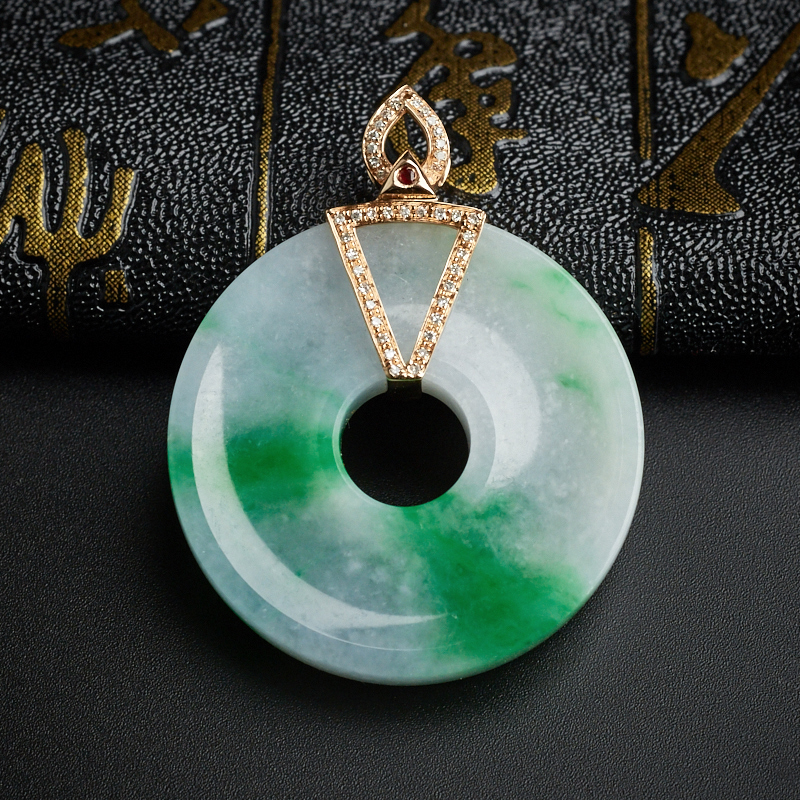 18K金镶钻糯种飘翠翡翠平安扣-红掌柜珠宝