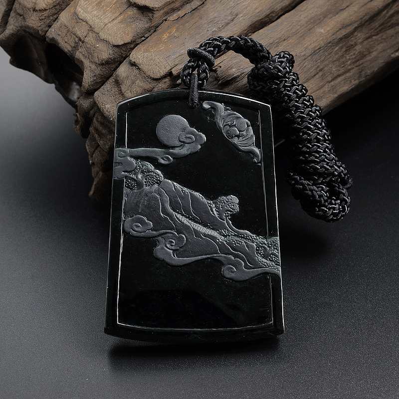 缅甸天然糯种翡翠龙牌吊坠-红掌柜