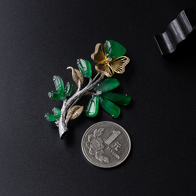 18K镶冰糯种黄阳绿翡翠四叶草胸针-红掌柜