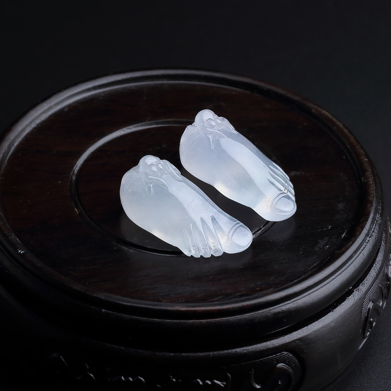 天然冰糯种淡绿翡翠富足吊坠-红掌柜