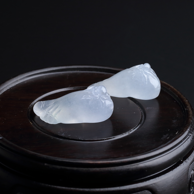 缅甸天然淡绿翡翠富足吊坠-红掌柜