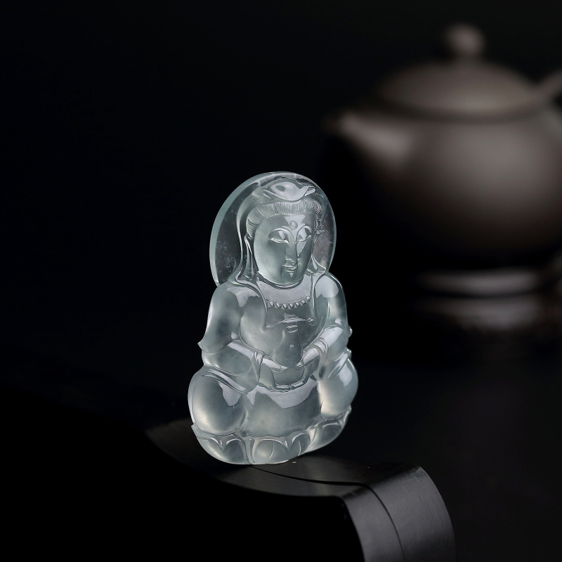 浅绿翡翠观音吊坠-红掌柜