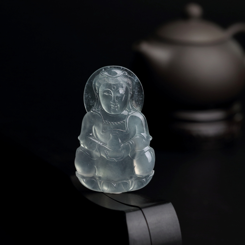 冰种浅绿翡翠观音吊坠-红掌柜