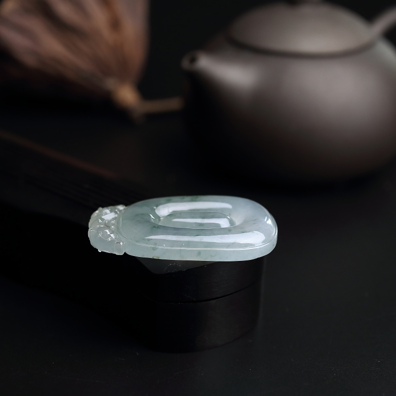 翡翠双龙扣吊坠-红掌柜