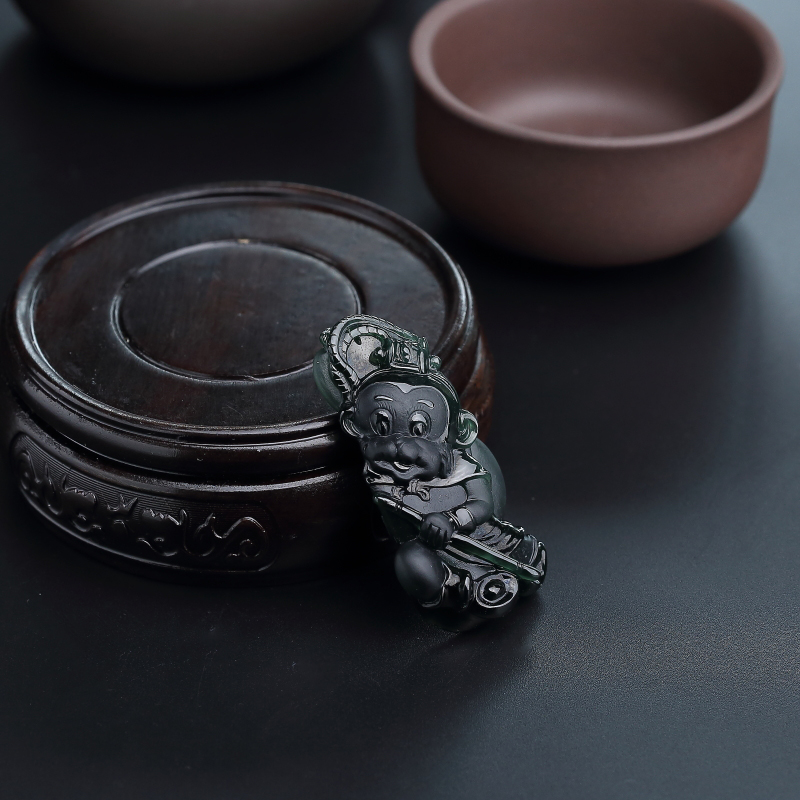 天然糯种墨翠孙悟空吊坠-红掌柜