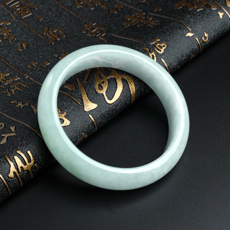 飘阳绿翡翠手镯-红掌柜