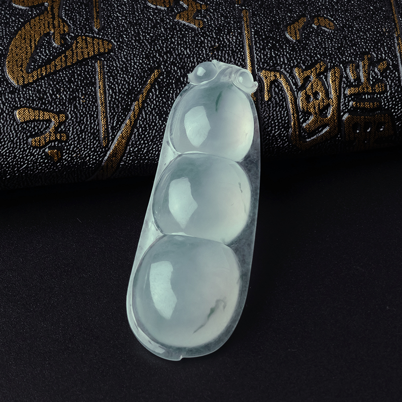 冰种飘花翡翠四季豆吊坠-红掌柜珠宝