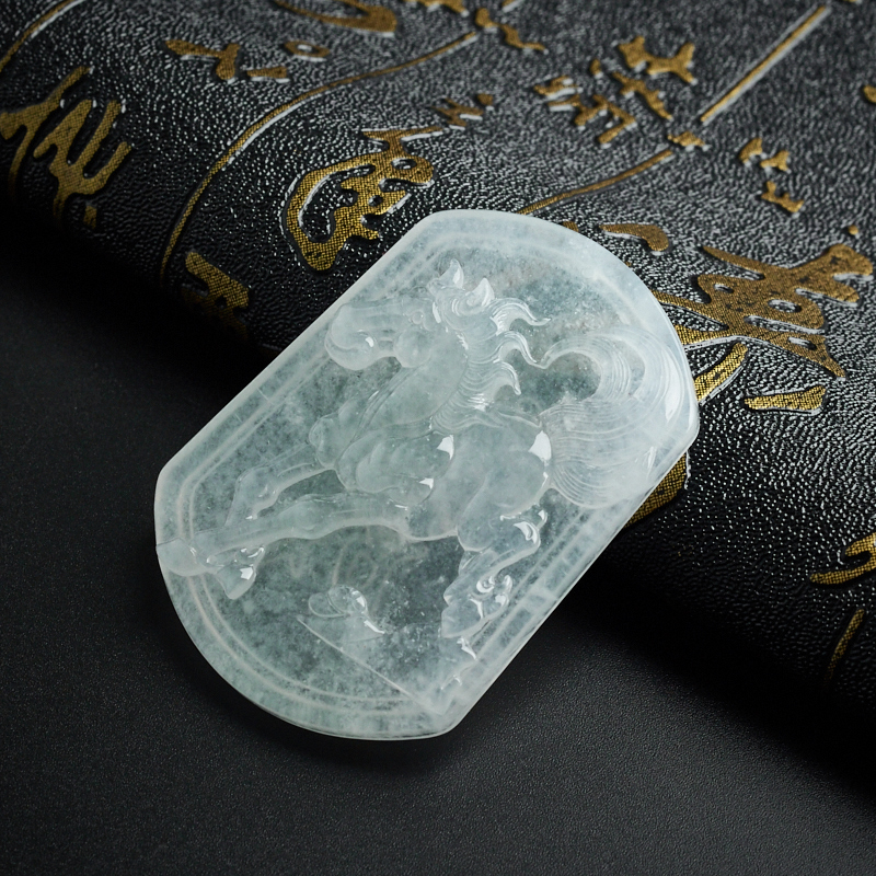 马牌吊坠-红掌柜