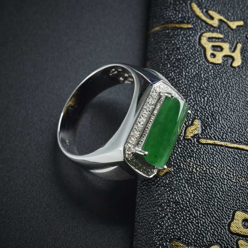 18K金镶翡翠冰糯种翠绿马鞍戒指 - 红掌柜珠宝 18K金镶翡翠冰糯种翠绿马鞍戒指 - 红掌柜珠宝