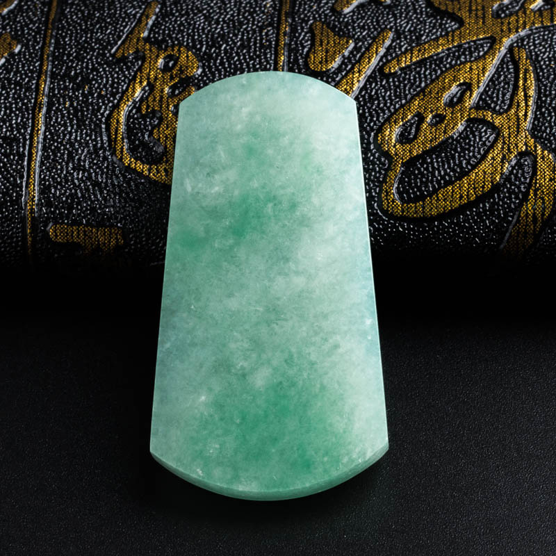 糯冰种浅绿翡翠方牌吊坠 - 红掌柜珠宝