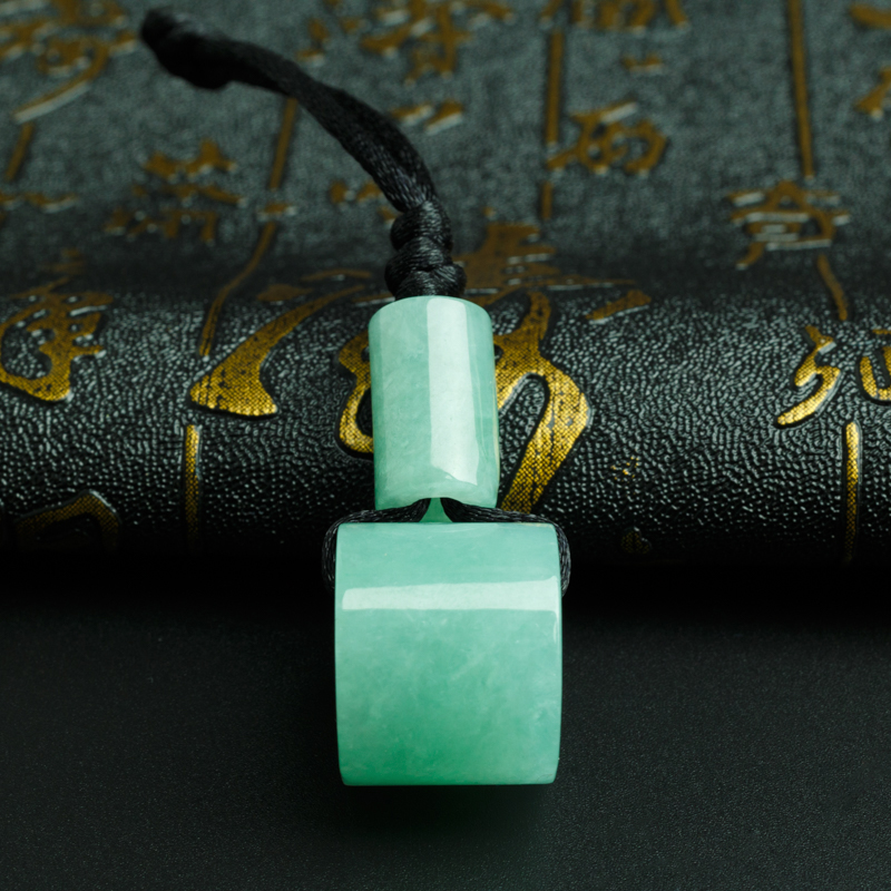 糯种翡翠吊坠-红掌柜珠宝