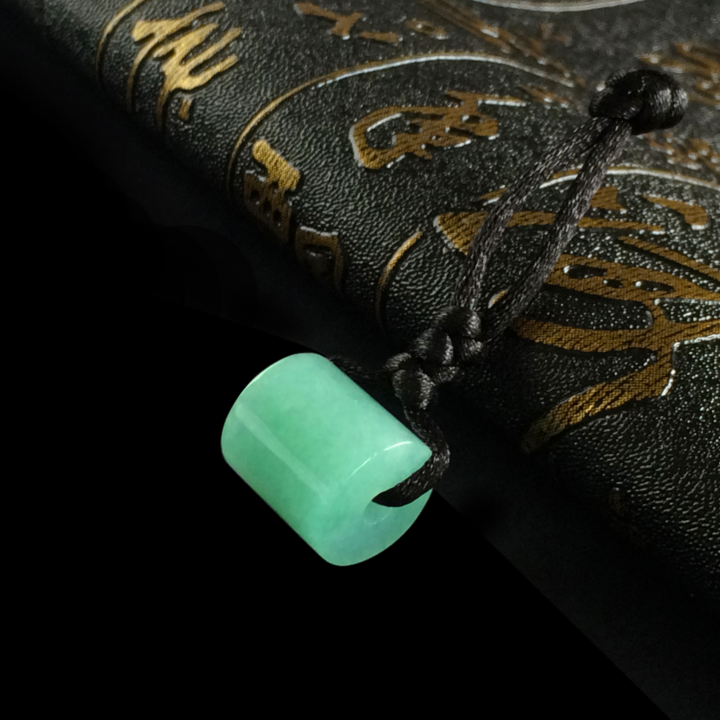 翡翠吊坠-红掌柜珠宝