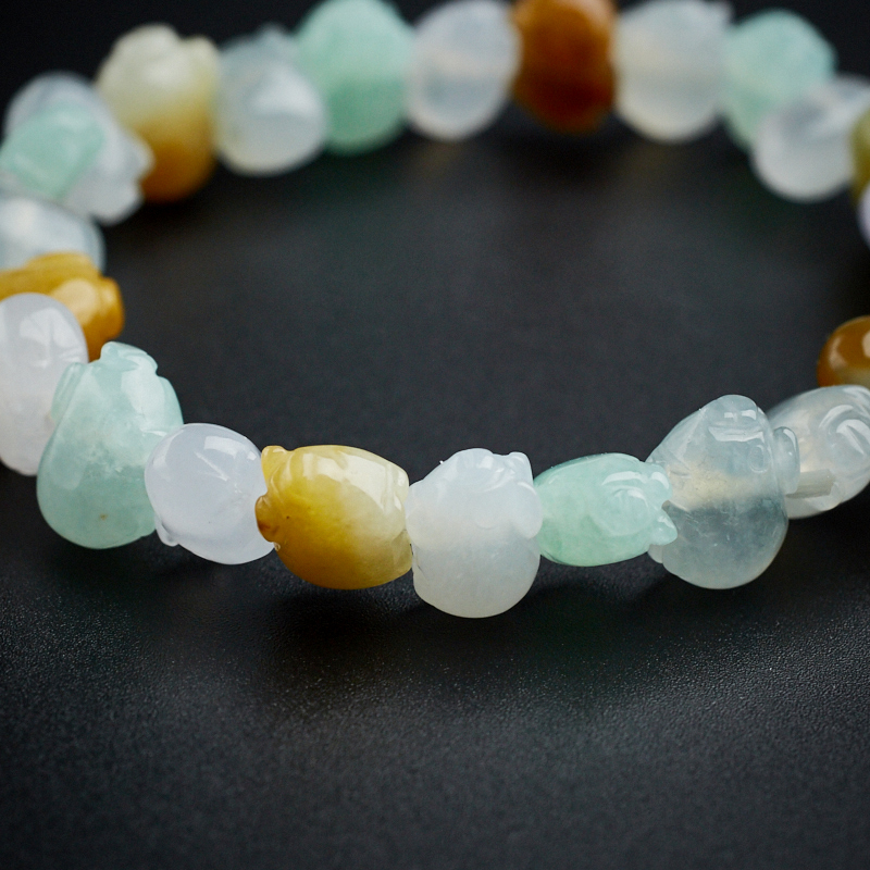 翡翠三彩小猪手串-红掌柜