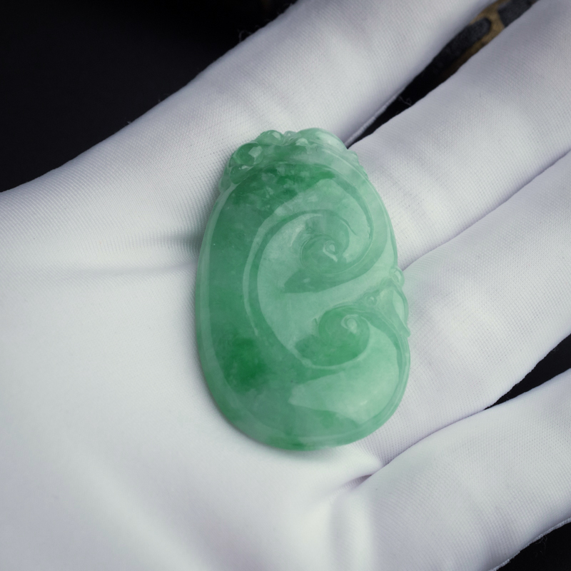 缅甸糯种翡翠如意吊坠-红掌柜