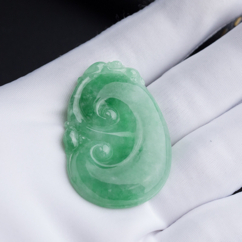 缅甸糯种飘绿翡翠如意吊坠-红掌柜珠宝