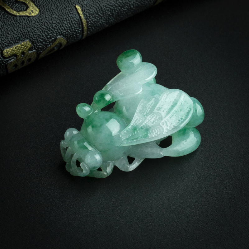 飘绿翡翠蜜蜂吊坠-红掌柜