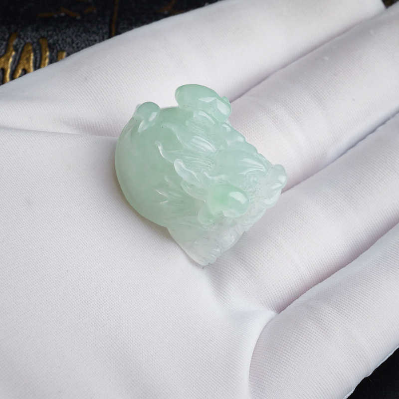 缅甸A货天然翡翠吊坠 - 红掌柜