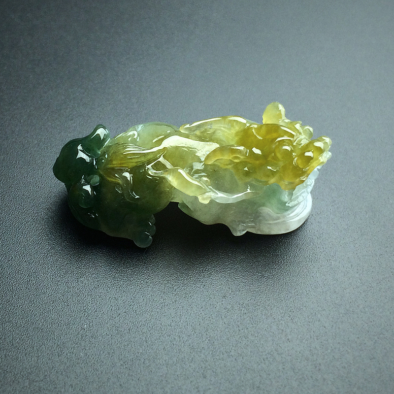 缅甸糯种黄翡俏色翡翠貔貅吊坠-红掌柜