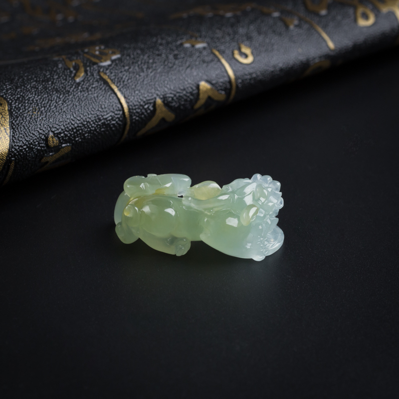 翡翠貔貅吊坠-红掌柜