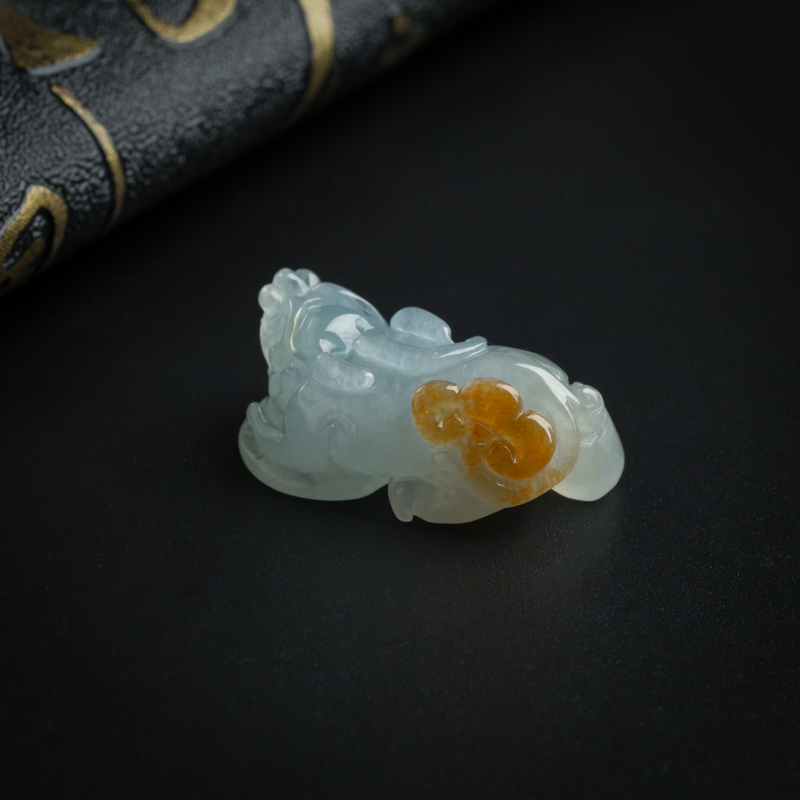 冰糯种翡翠貔貅-红掌柜