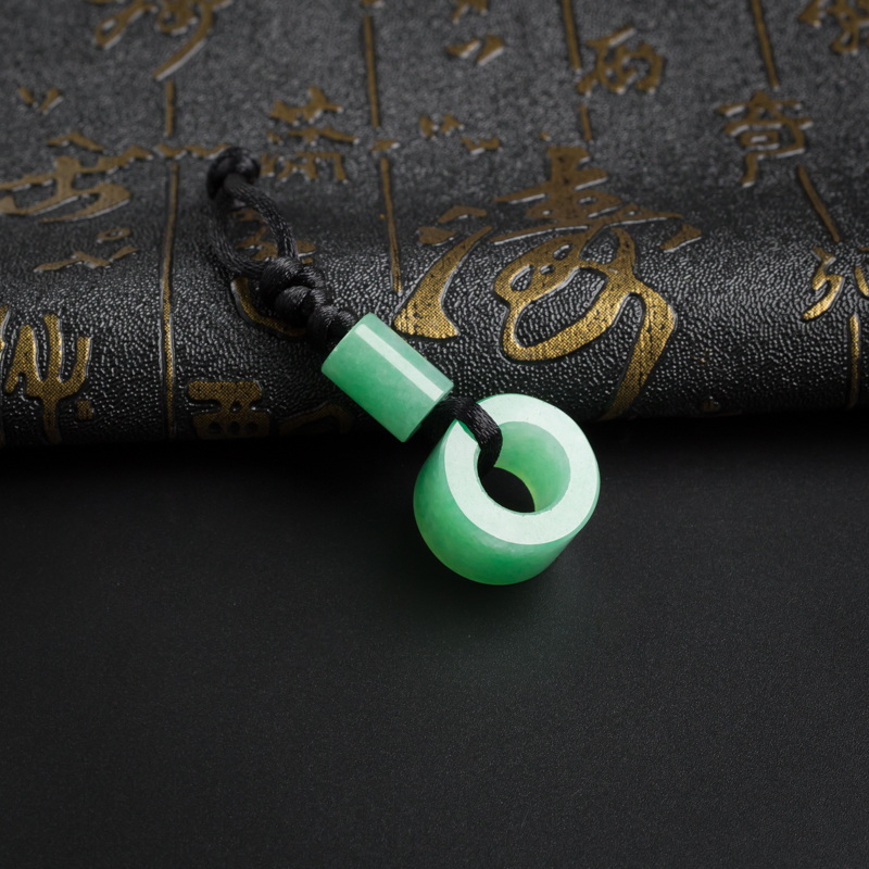 苹果绿翡翠路路通吊坠-红掌柜