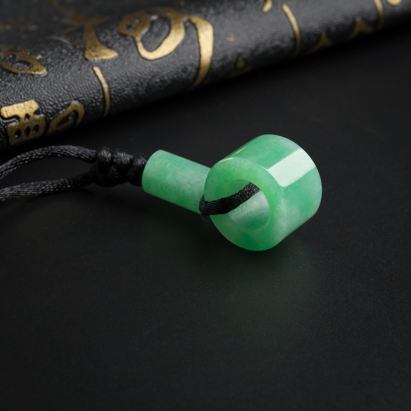 翡翠路路通吊坠-红掌柜