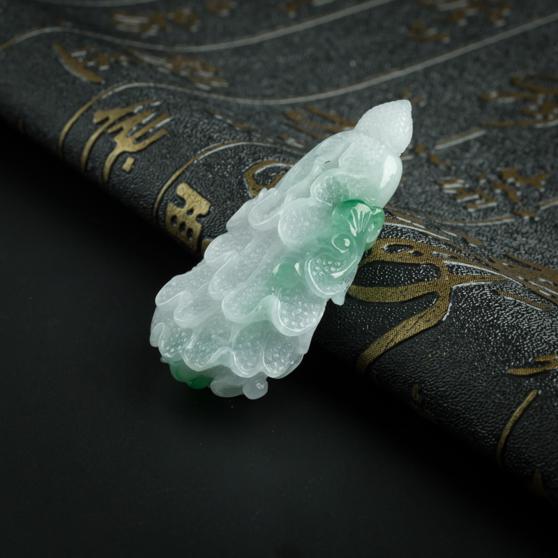 细糯种翡翠白菜吊坠-红掌柜