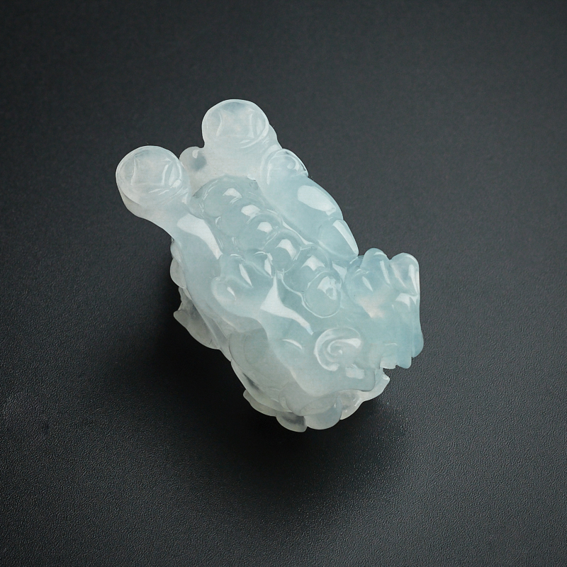 冰糯种浅绿翡翠貔貅吊坠-红掌柜