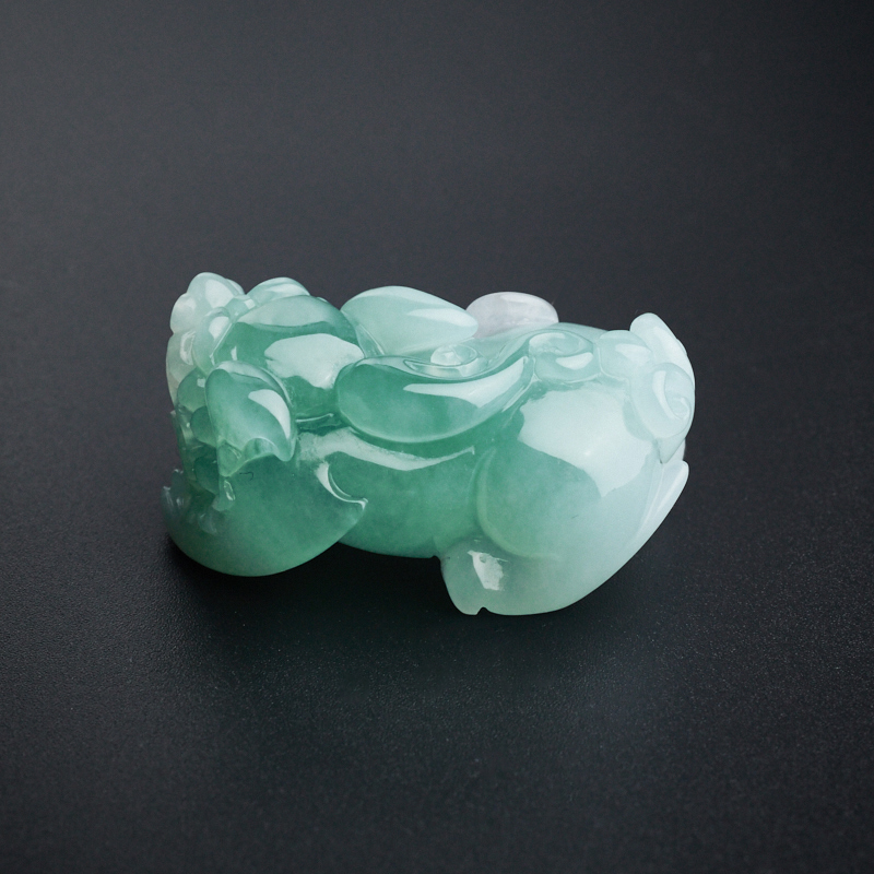 天然细糯种浅绿翡翠貔貅吊坠 - 红掌柜