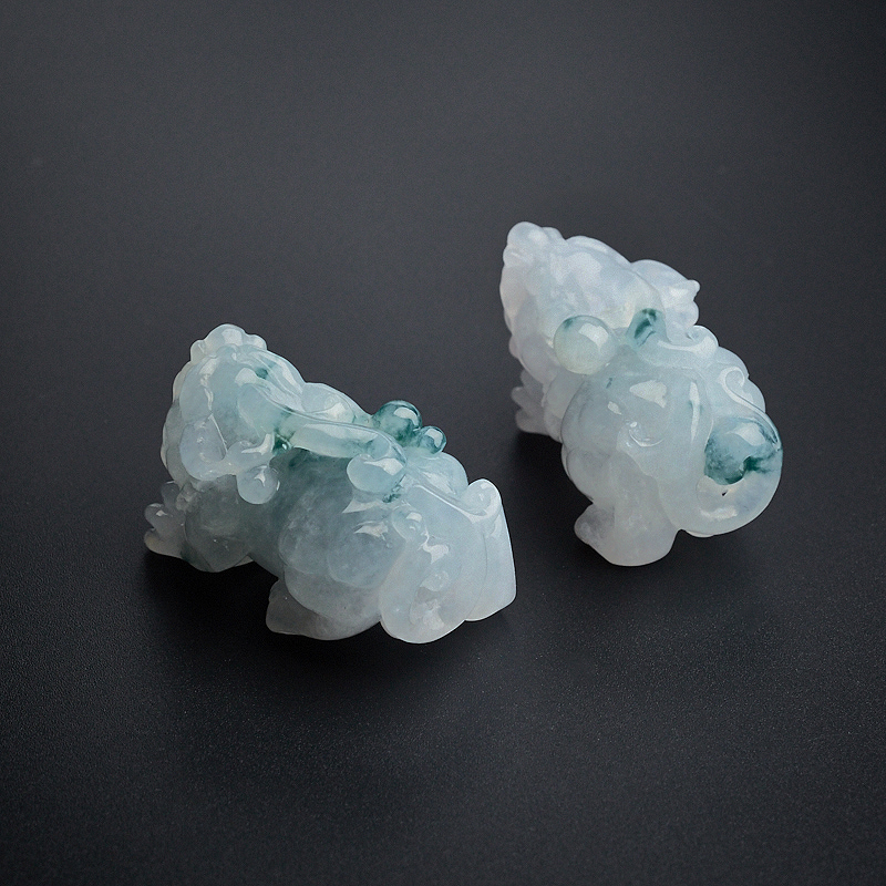 天然冰糯种飘蓝花翡翠貔貅吊坠 - 红掌柜