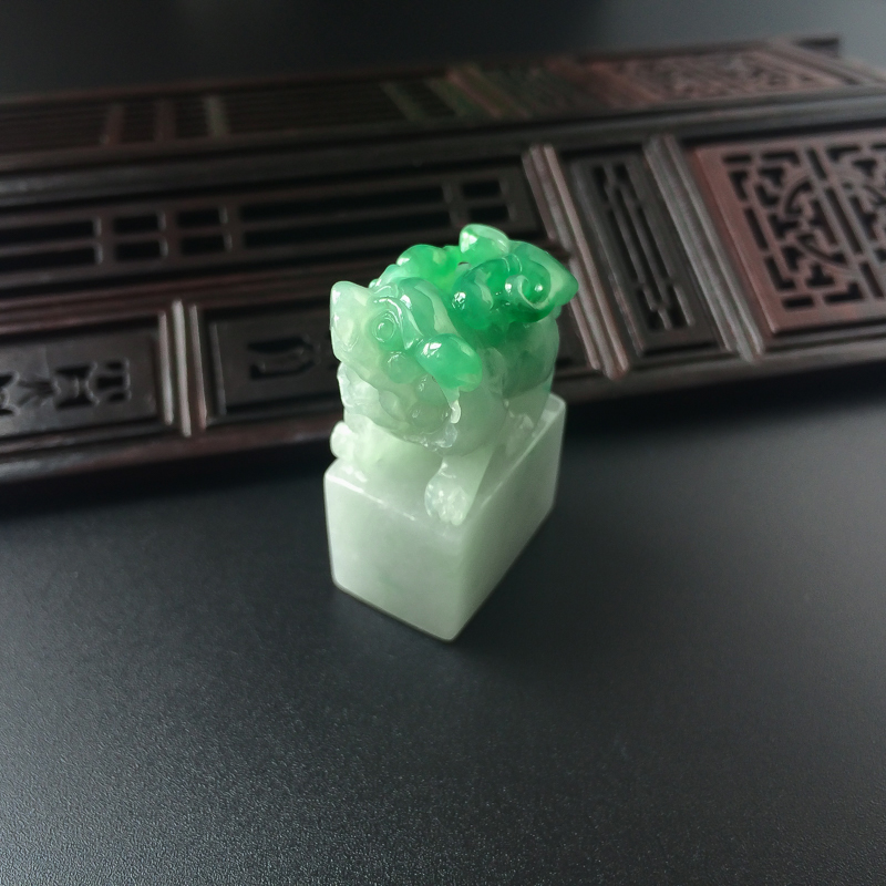 带绿翡翠貔貅印章-红掌柜
