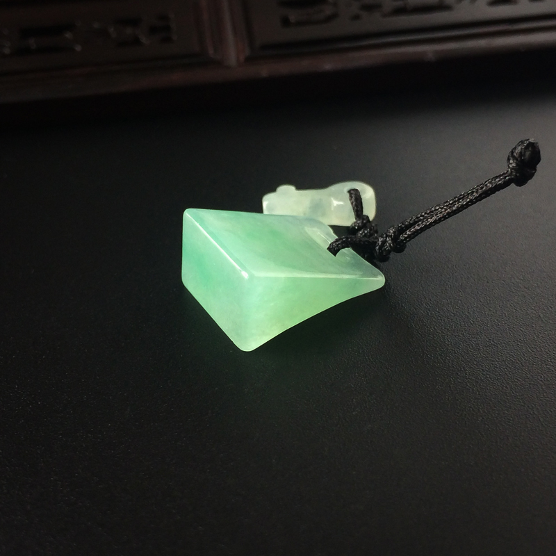 翡翠钥匙锁吊坠-红掌柜