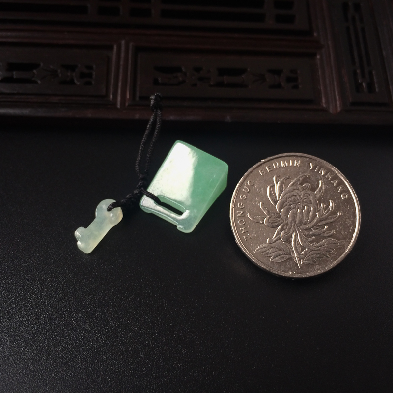 缅甸翡翠钥匙锁吊坠-红掌柜