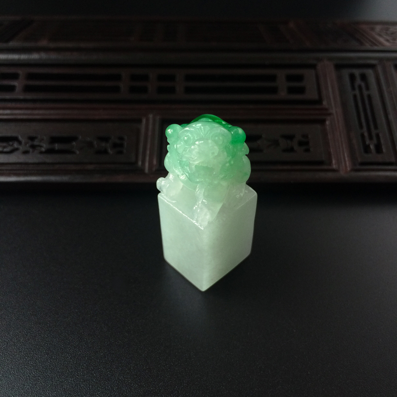 糯冰种带绿翡翠貔貅印章-红掌柜