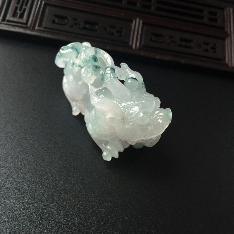 冰糯种飘蓝翡翠貔貅吊坠 - 红掌柜