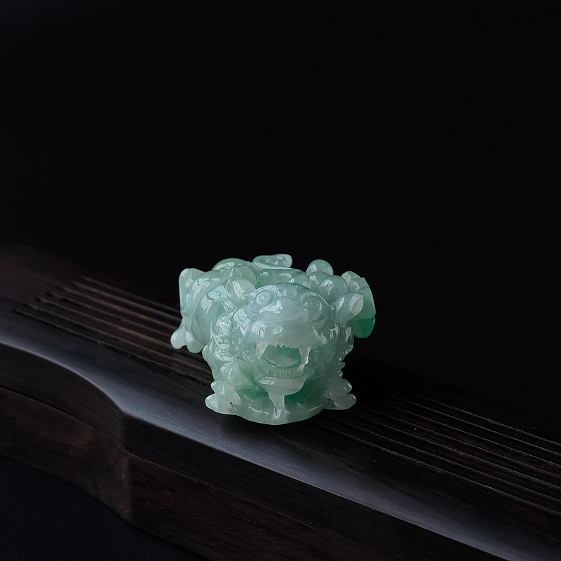 缅甸A货天然糯种苹果绿翡翠貔貅 - 红掌柜