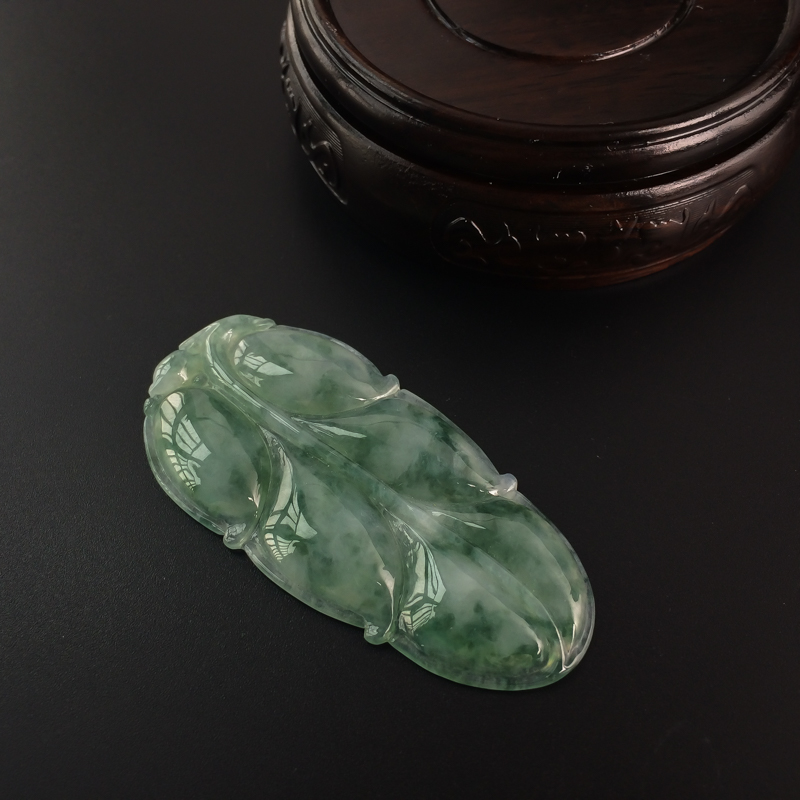 缅甸天然糯种翡翠叶子吊坠-红掌柜