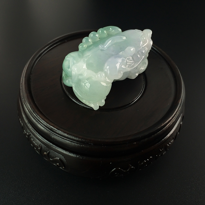 缅甸天然糯种浅绿翡翠吊坠-红掌柜