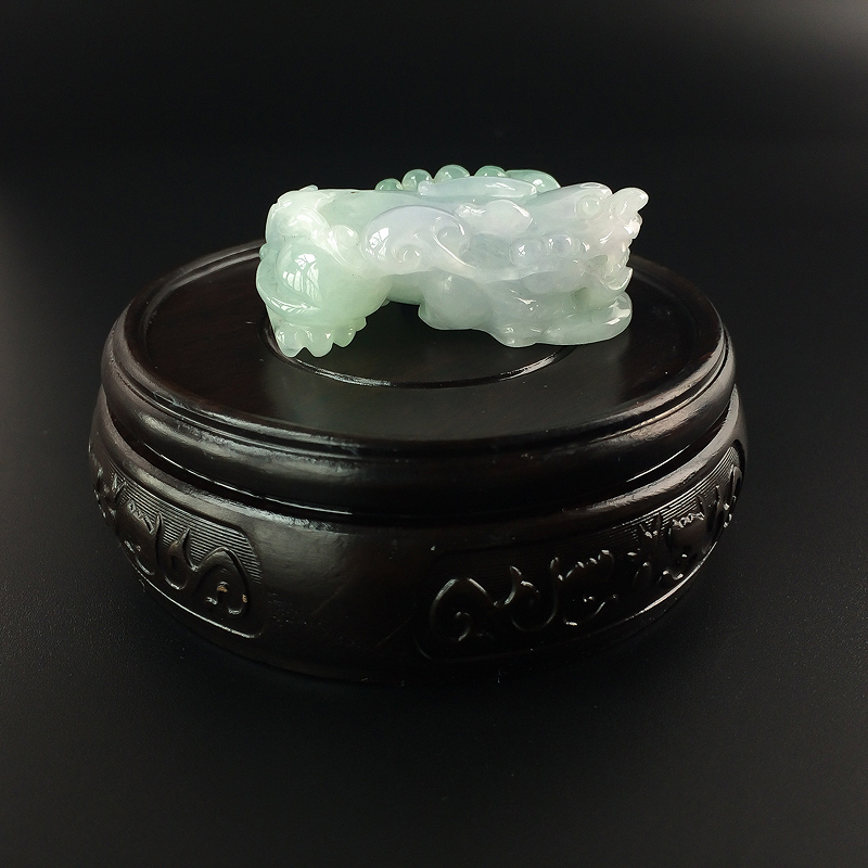 糯种浅绿翡翠貔貅吊坠-红掌柜