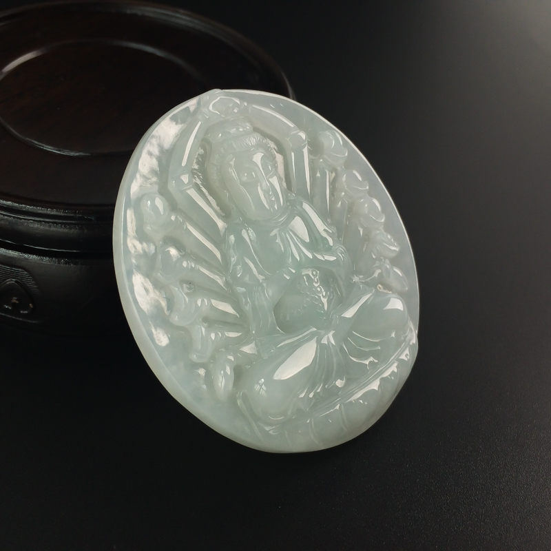 缅甸糯种浅绿翡翠千手观音牌吊坠-红掌柜