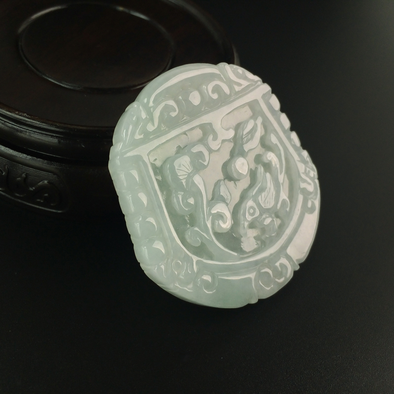 天然糯种淡绿翡翠喜鹊报春吊坠-红掌柜