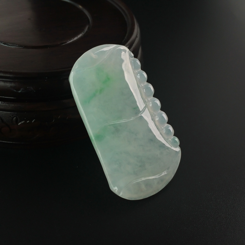 缅甸天然冰糯种浅绿翡翠吊坠-红掌柜