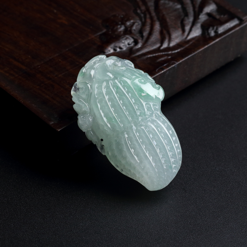 天然糯种浅绿翡翠花生吊坠-红掌柜