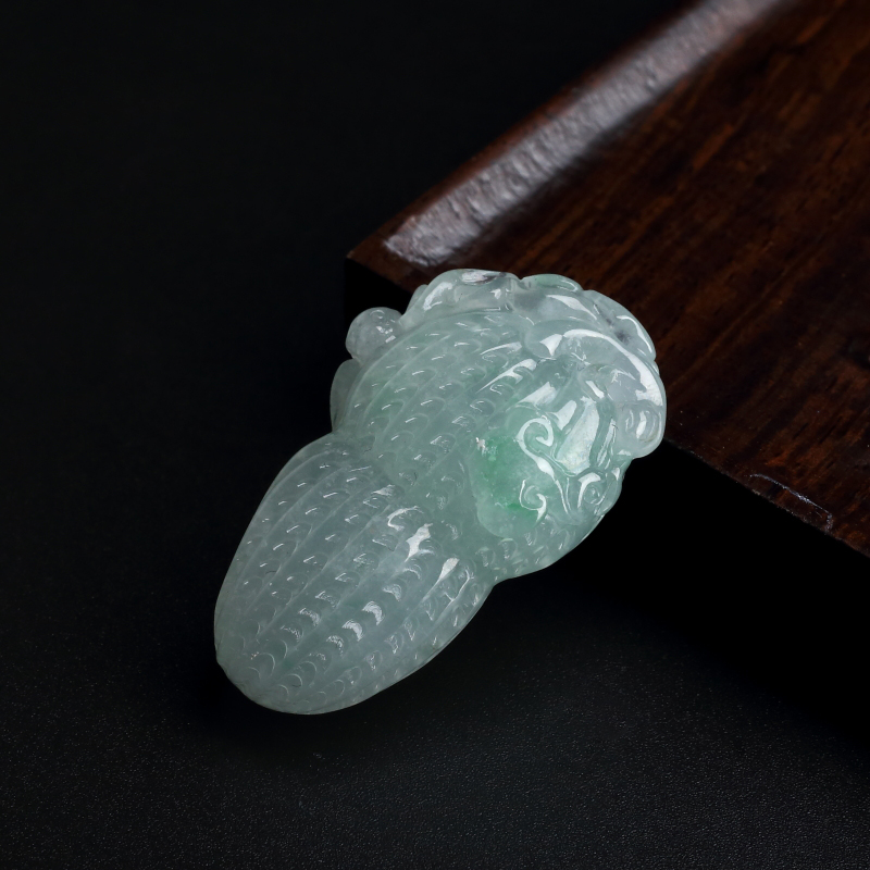 缅甸天然糯种翡翠花生吊坠-红掌柜