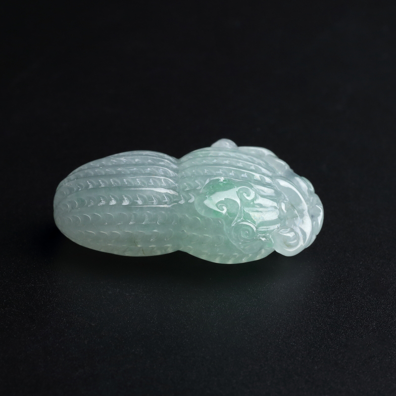 缅甸天然糯种浅绿翡翠吊坠-红掌柜