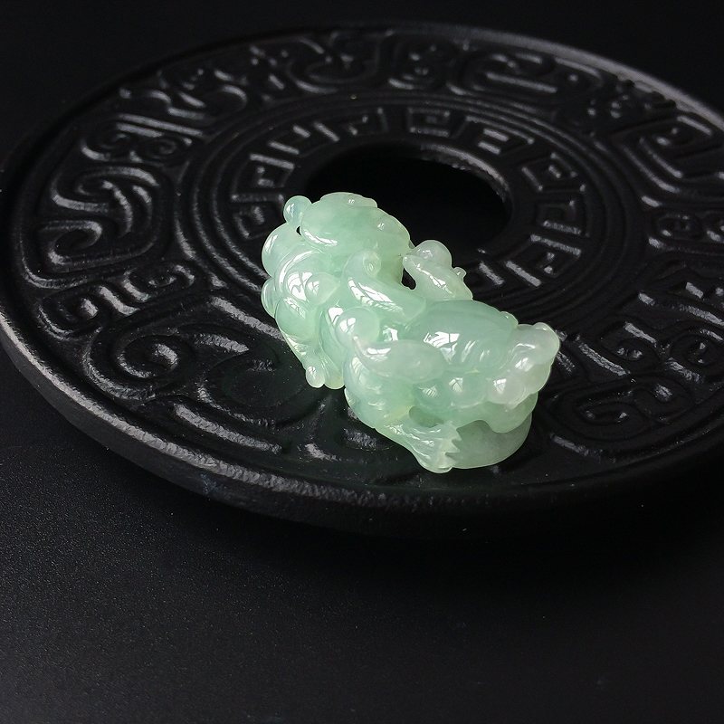 细糯种浅绿翡翠貔貅吊坠-红掌柜