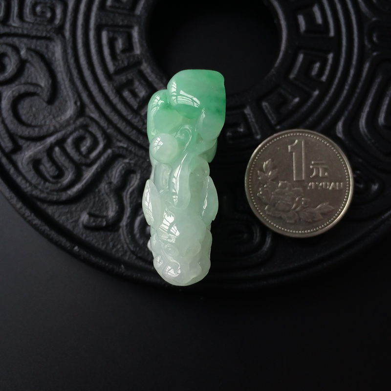 浅绿飘花翡翠貔貅吊坠-红掌柜