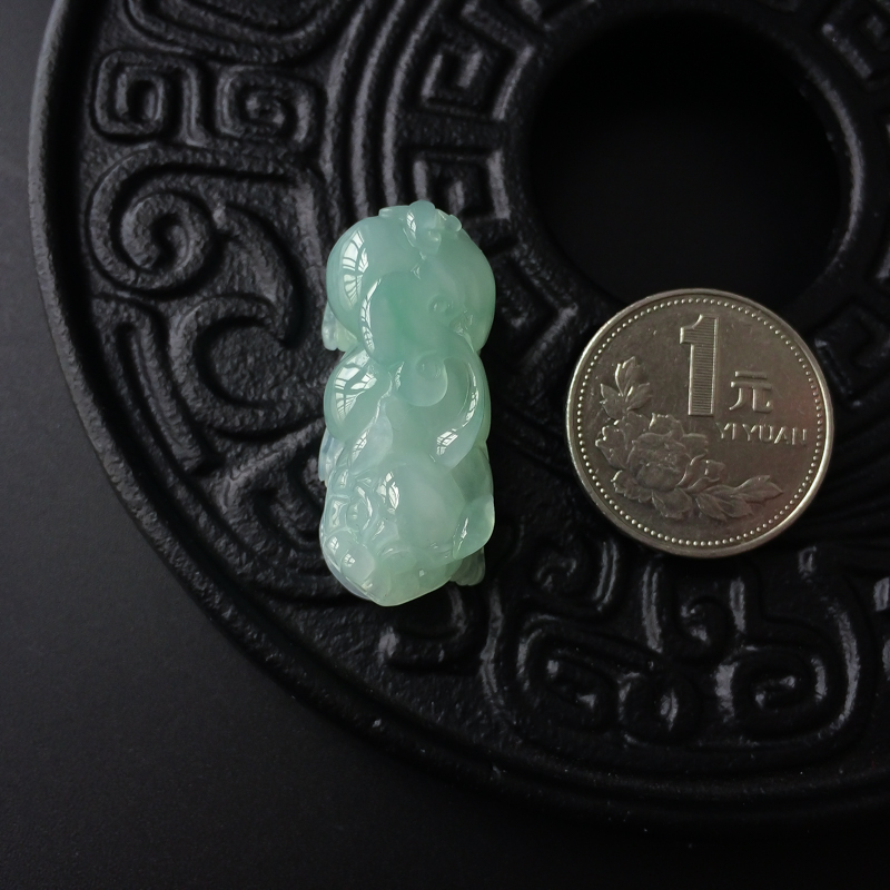 细糯种翡翠貔貅吊坠-红掌柜